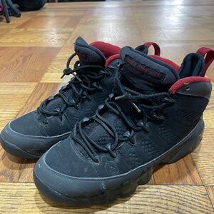 Air Jordan’s size 4Y